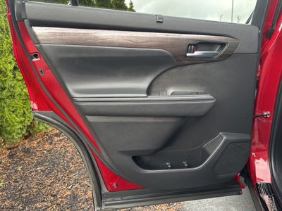 2023 Toyota Highlander Platinum