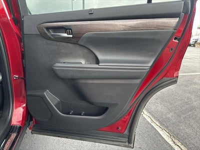 2023 Toyota Highlander Platinum