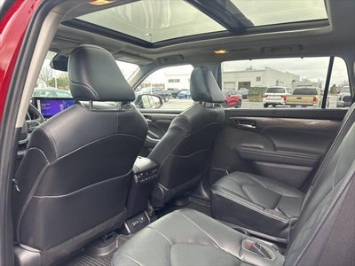 2023 Toyota Highlander Platinum