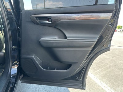 2025 Toyota Highlander Hybrid Limited