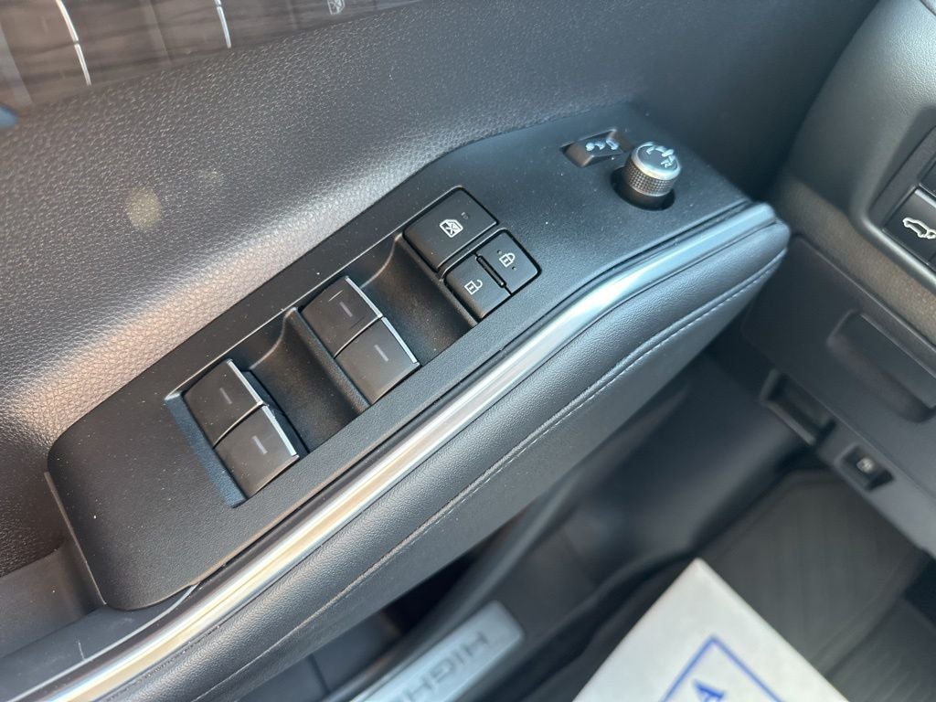 2025 Toyota Highlander Hybrid Limited