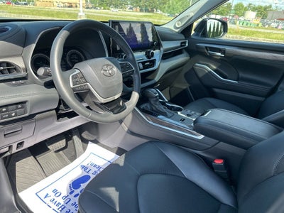 2025 Toyota Highlander Hybrid Limited