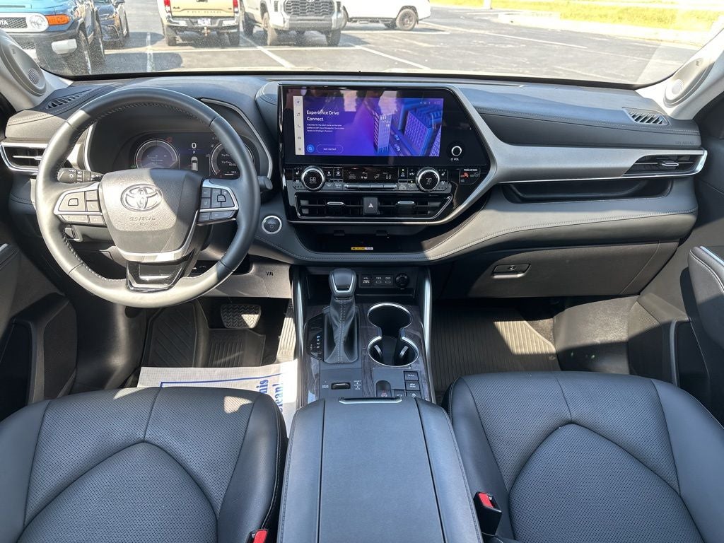 2025 Toyota Highlander Hybrid Limited