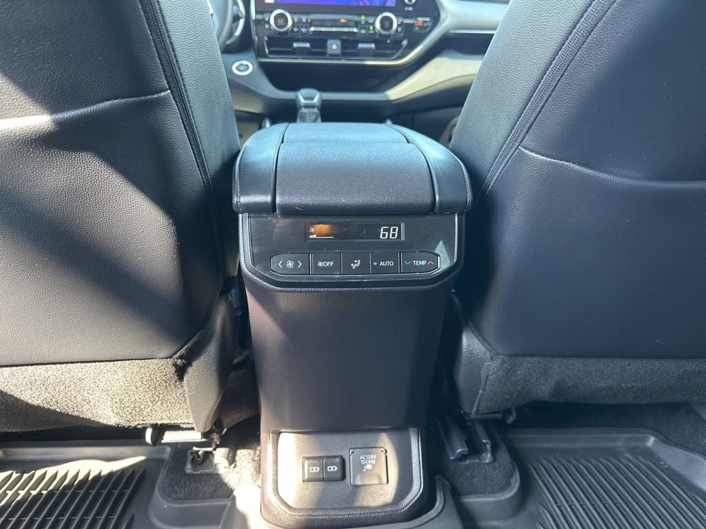 2025 Toyota Highlander Hybrid Limited