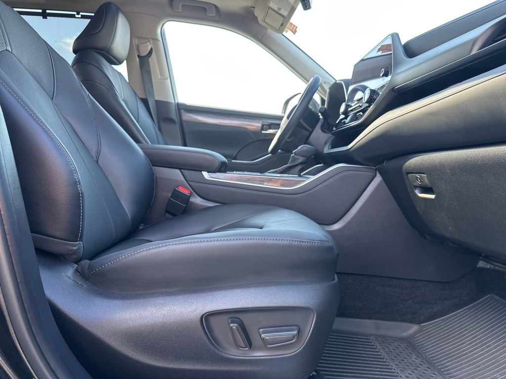 2025 Toyota Highlander Hybrid Limited
