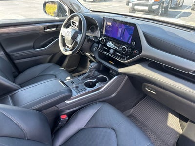 2025 Toyota Highlander Hybrid Limited