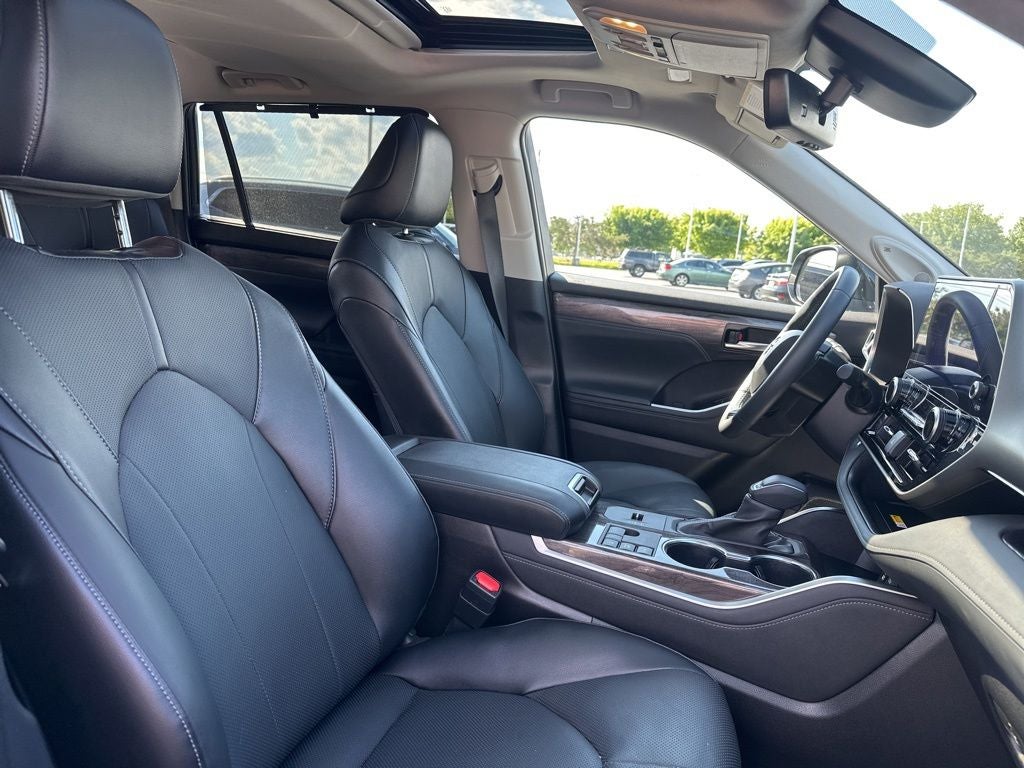 2025 Toyota Highlander Hybrid Limited