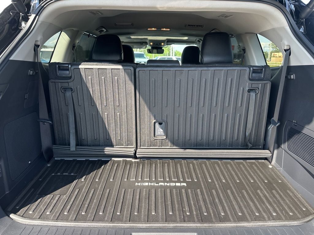 2025 Toyota Highlander Hybrid Limited