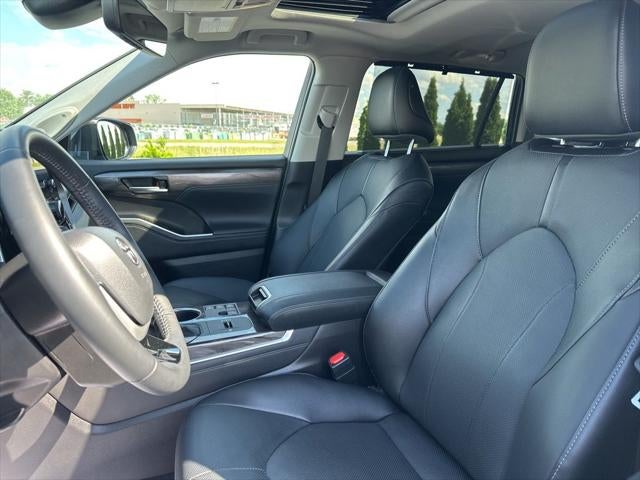 2025 Toyota Highlander Hybrid Limited