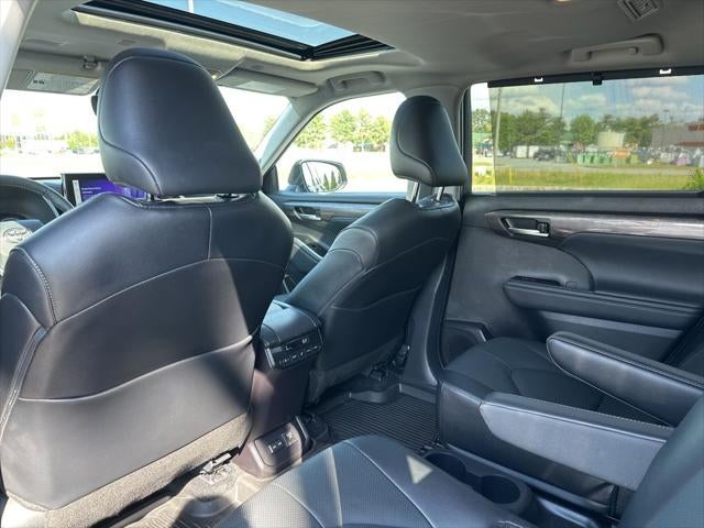 2025 Toyota Highlander Hybrid Limited