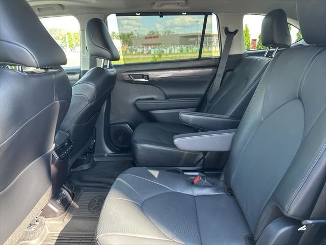 2025 Toyota Highlander Hybrid Limited