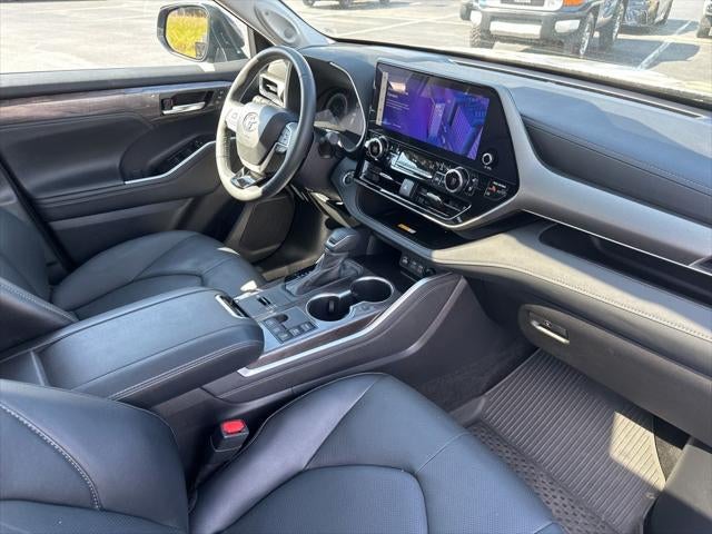 2025 Toyota Highlander Hybrid Limited