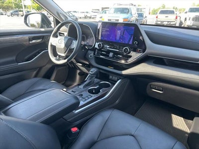 2025 Toyota Highlander Hybrid Limited