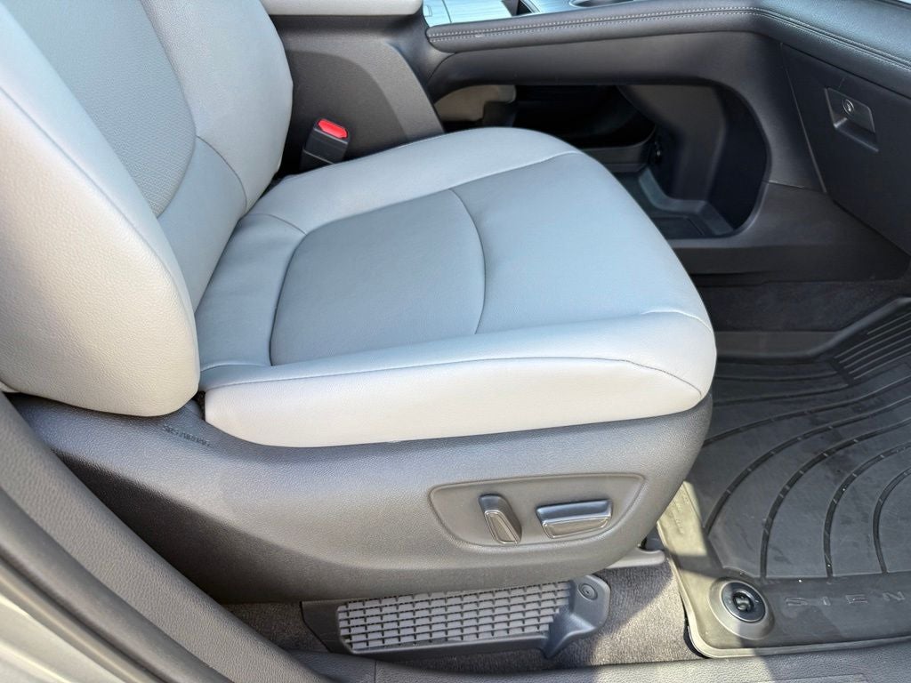 2026 Toyota Sienna XLE 7 Passenger