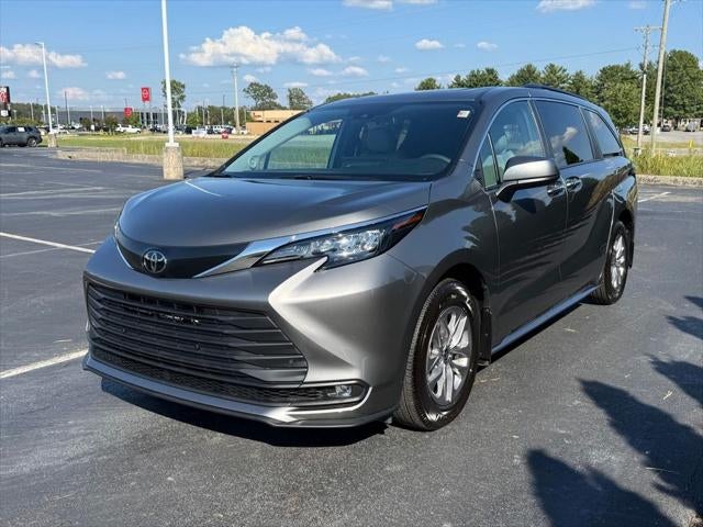 2026 Toyota Sienna XLE 7 Passenger