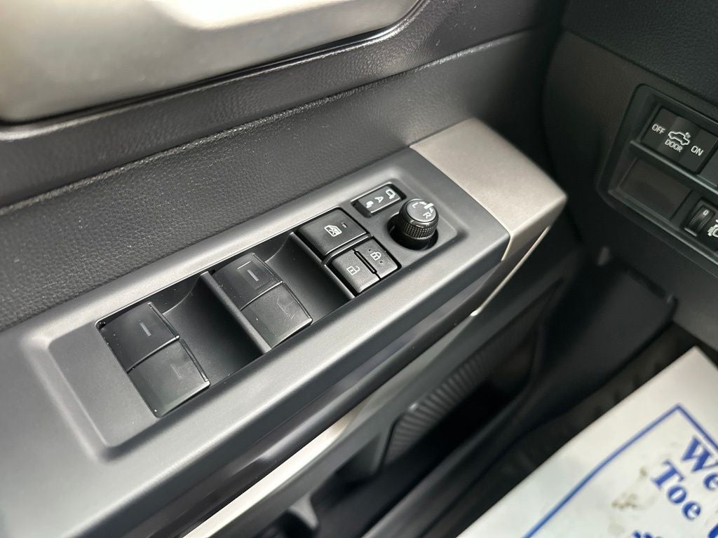 2022 Toyota Tundra SR5