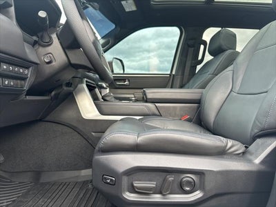 2025 Toyota Tundra Hybrid Platinum