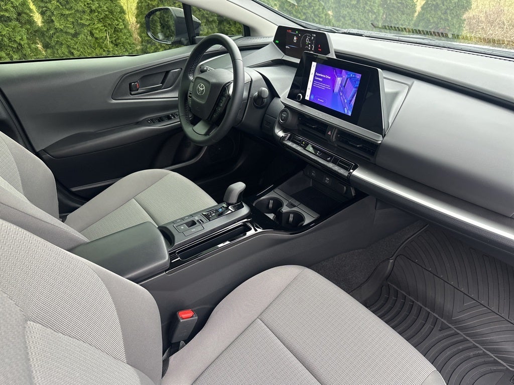 2025 Toyota Prius LE