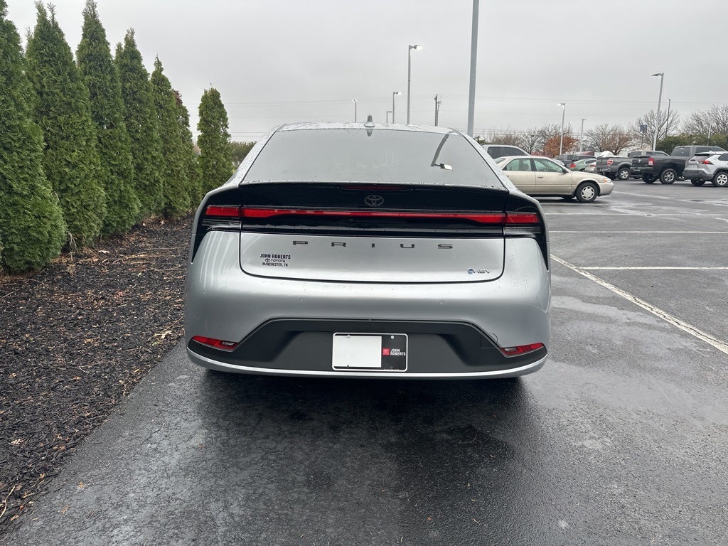 2025 Toyota Prius LE