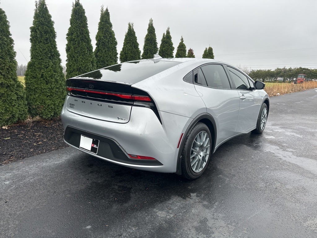 2025 Toyota Prius LE