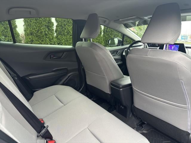 2025 Toyota Prius LE