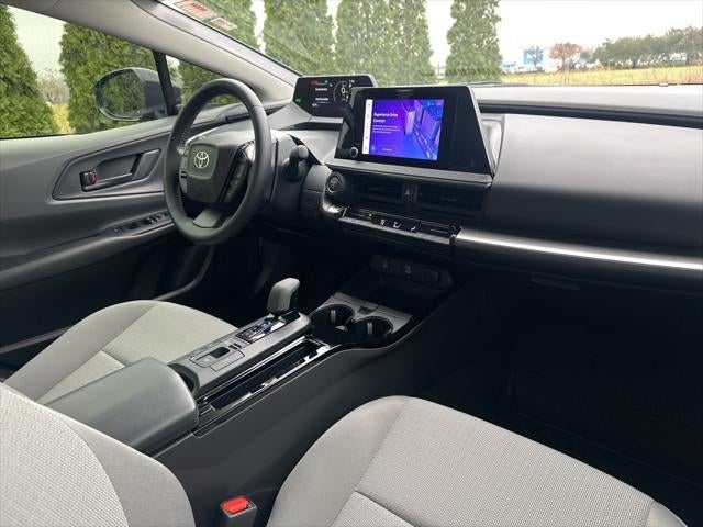 2025 Toyota Prius LE