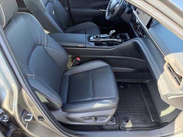 2024 Toyota Crown Platinum