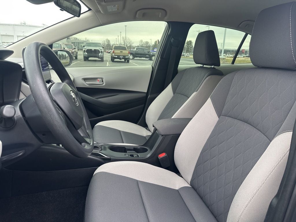 2025 Toyota Corolla Hybrid LE