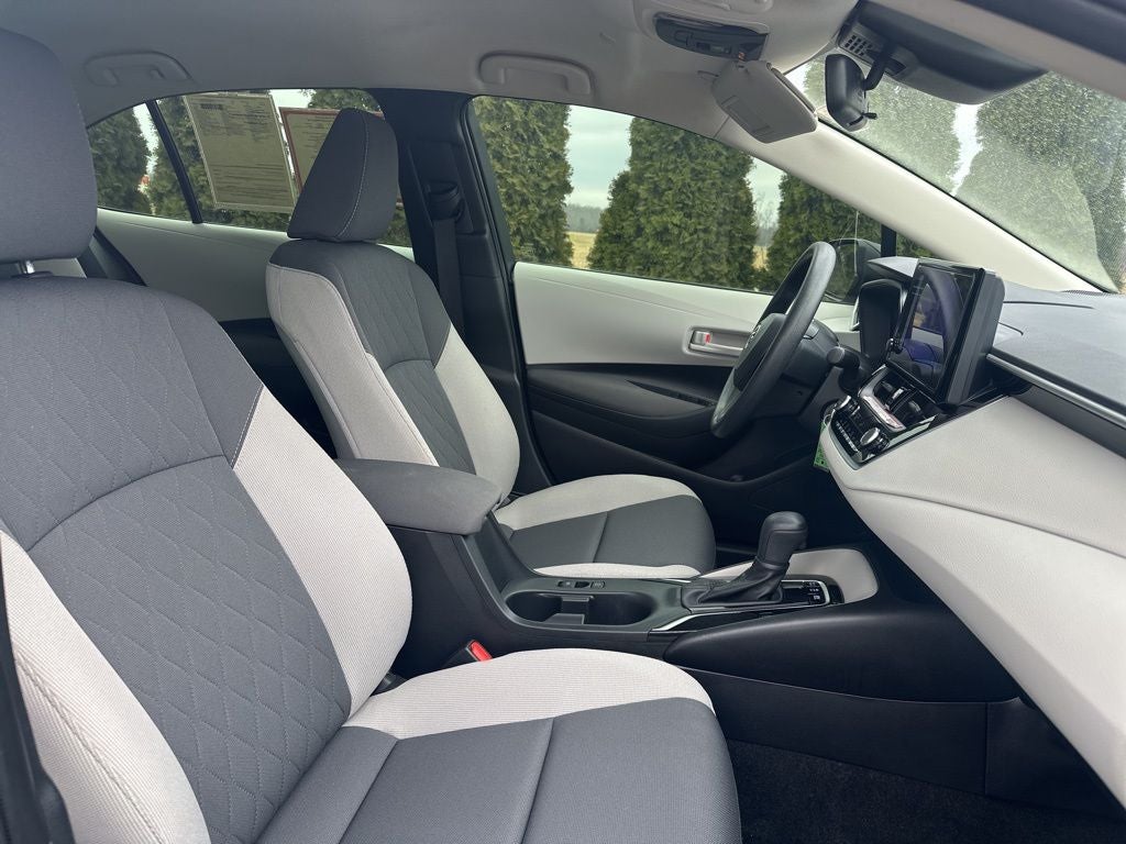 2025 Toyota Corolla Hybrid LE