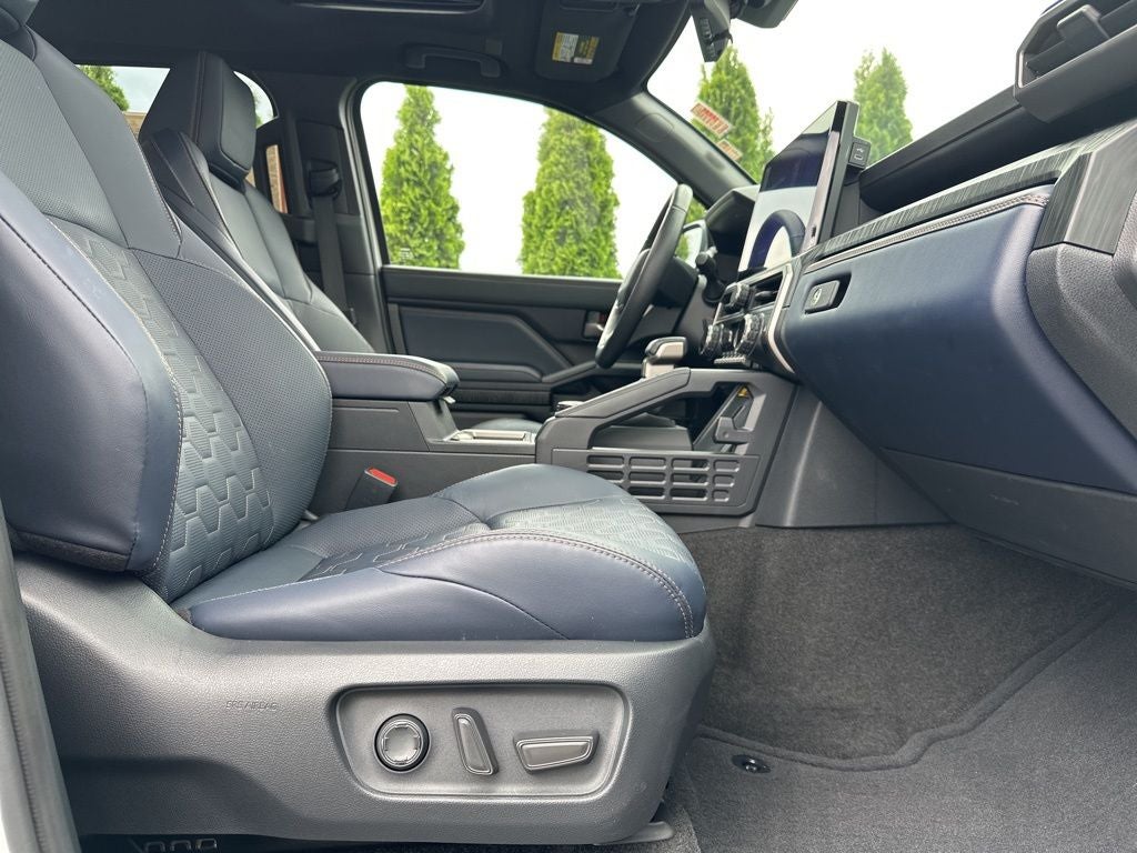 2025 Toyota 4Runner i-FORCE MAX Hybrid Platinum