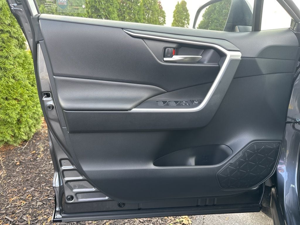 2025 Toyota RAV4 Plug-In Hybrid SE