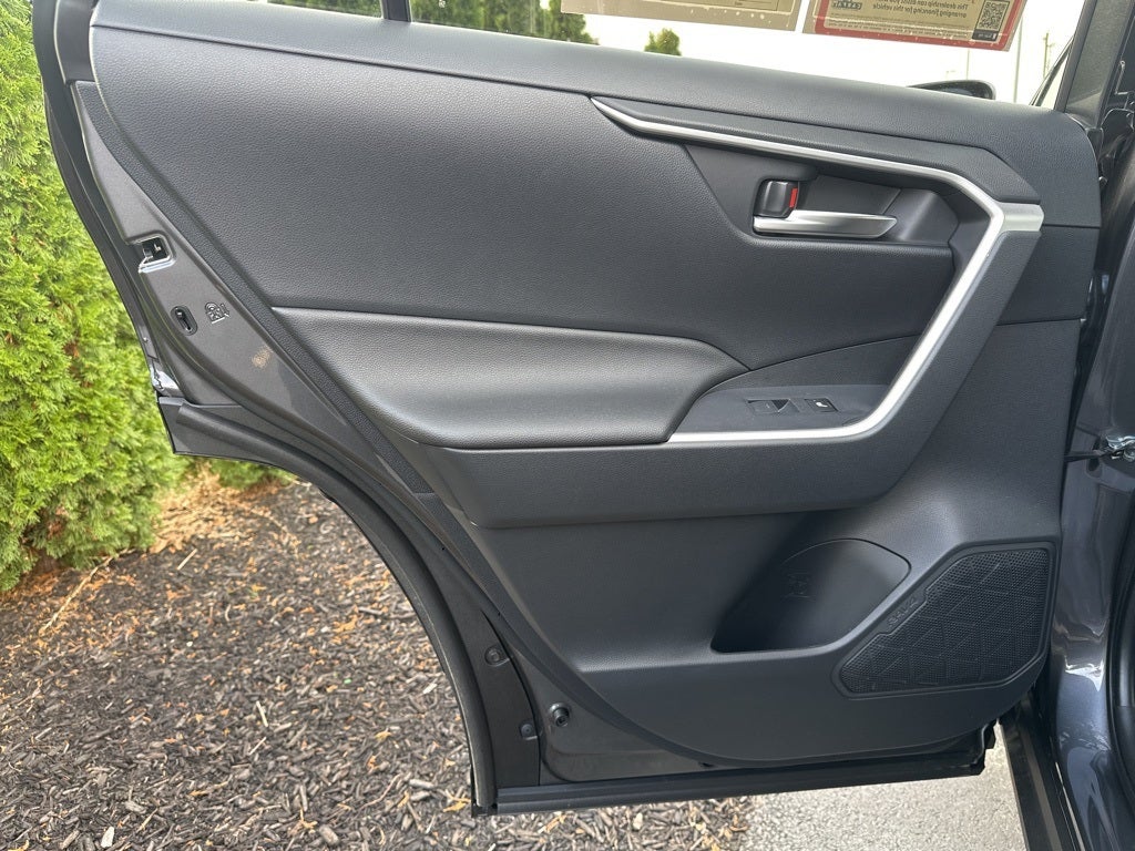 2025 Toyota RAV4 Plug-In Hybrid SE