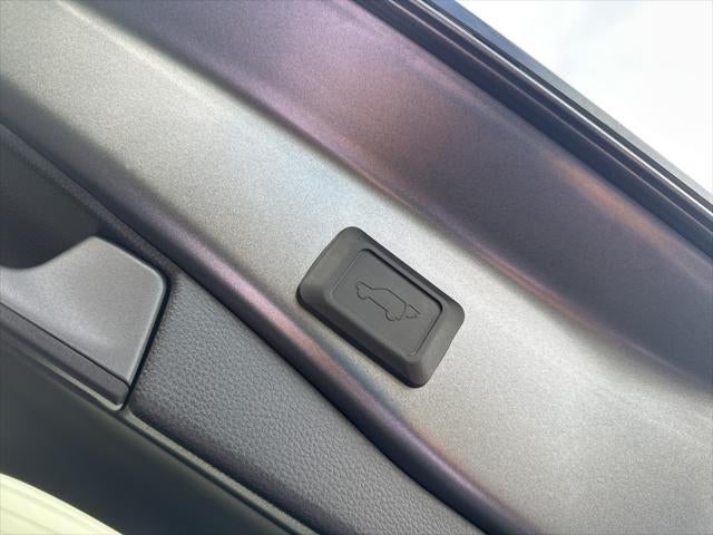 2025 Toyota RAV4 Plug-In Hybrid SE