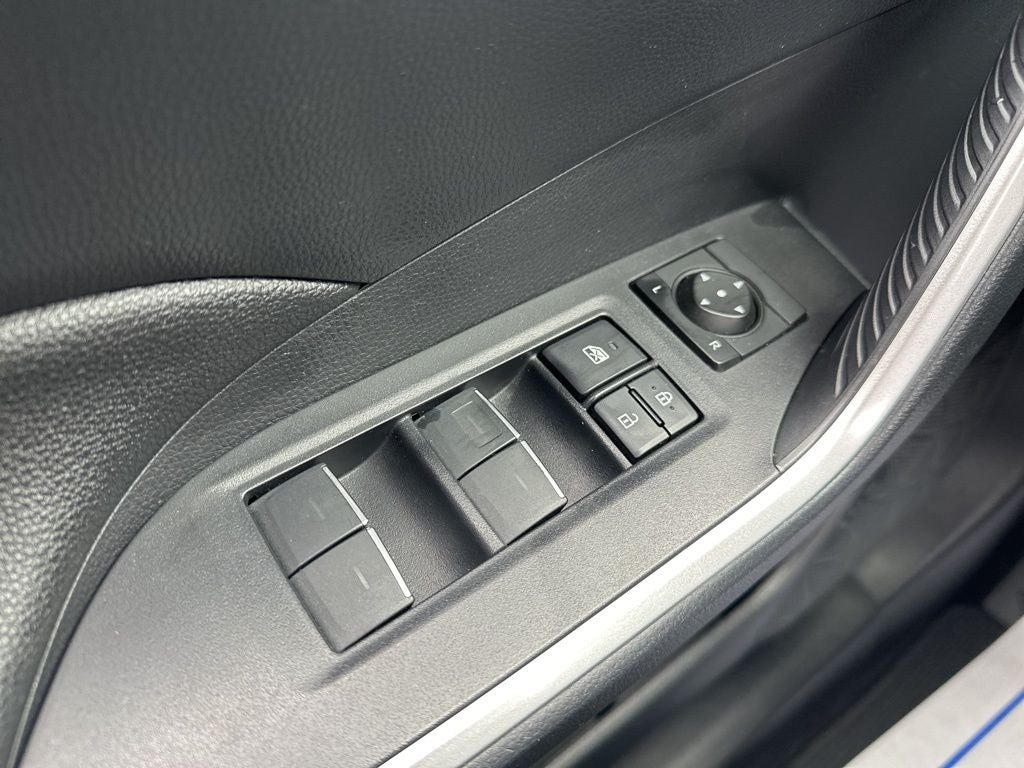 2025 Toyota RAV4 Plug-In Hybrid SE