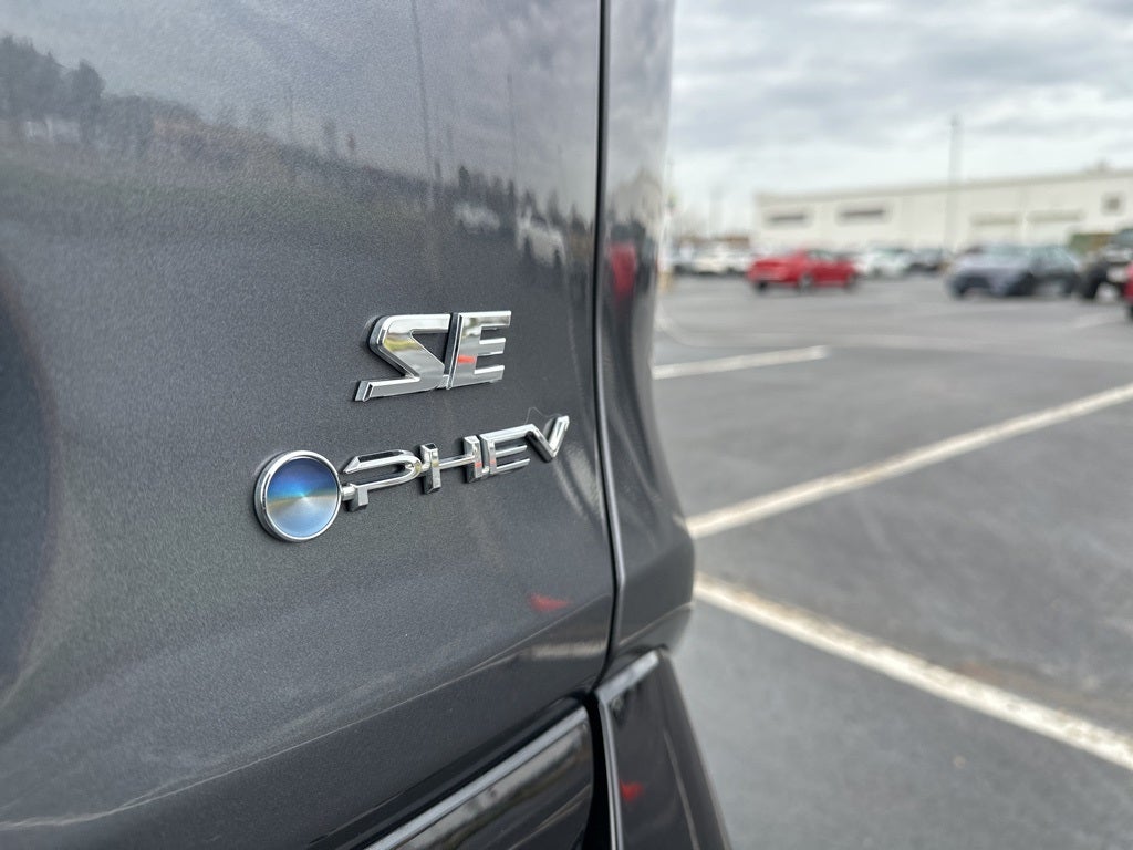 2025 Toyota RAV4 Plug-In Hybrid SE