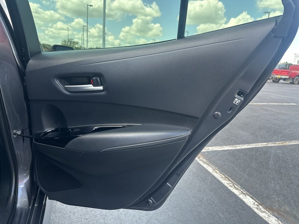 2025 Toyota Corolla Hatchback SE