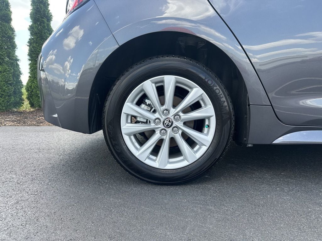 2025 Toyota Corolla Hatchback SE