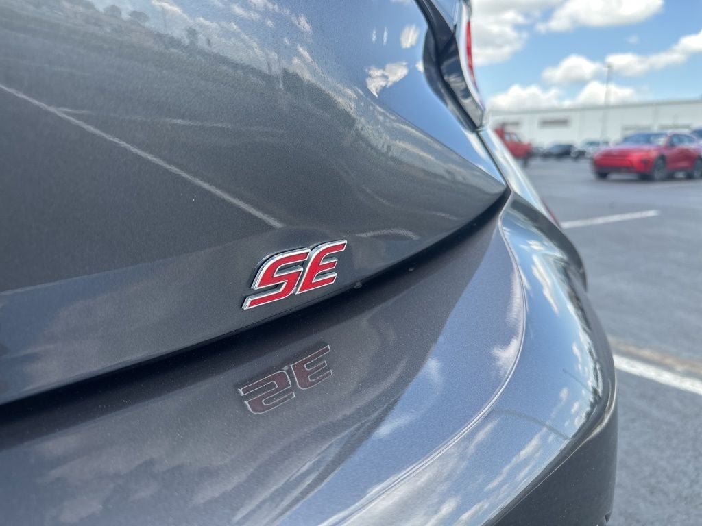2025 Toyota Corolla Hatchback SE