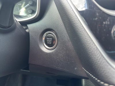 2025 Toyota Corolla Hatchback SE