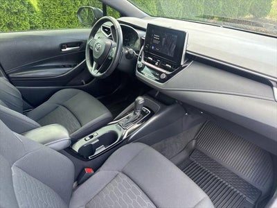 2025 Toyota Corolla Hatchback SE