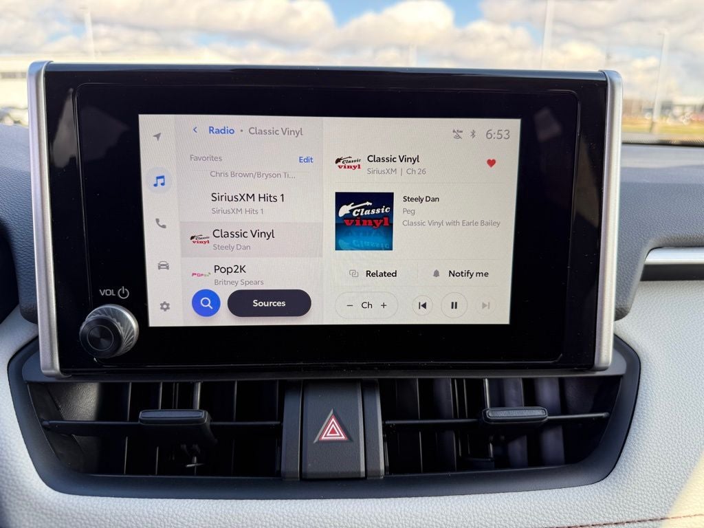 2025 Toyota RAV4 XLE