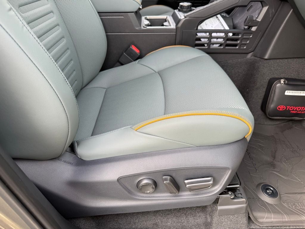 2026 Toyota Tacoma i-FORCE MAX Tacoma Trailhunter