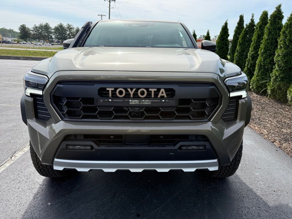 2026 Toyota Tacoma i-FORCE MAX Tacoma Trailhunter
