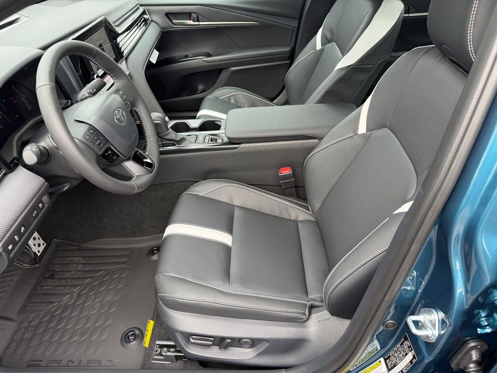2026 Toyota Camry SE AWD