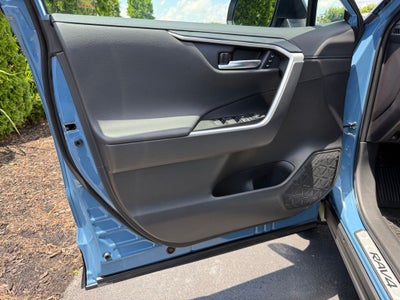 2025 Toyota RAV4 Hybrid XSE