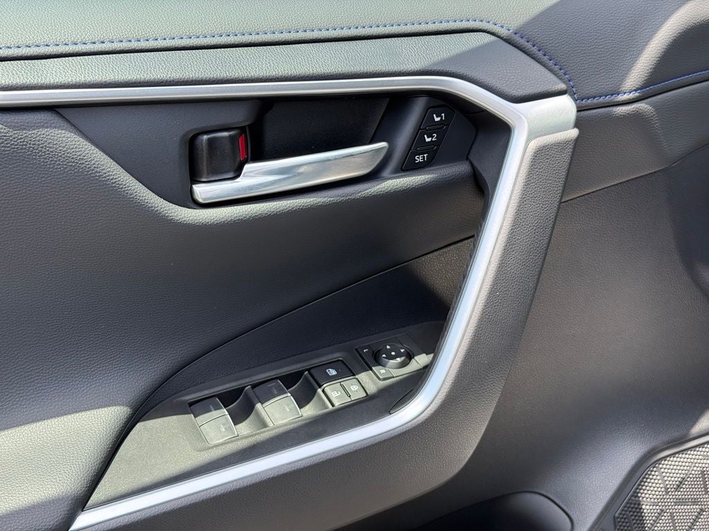 2025 Toyota RAV4 Hybrid XSE