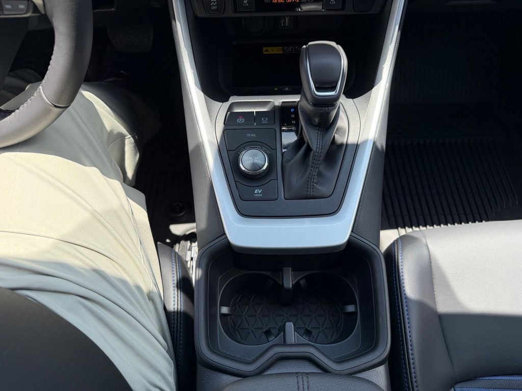 2025 Toyota RAV4 Hybrid XSE