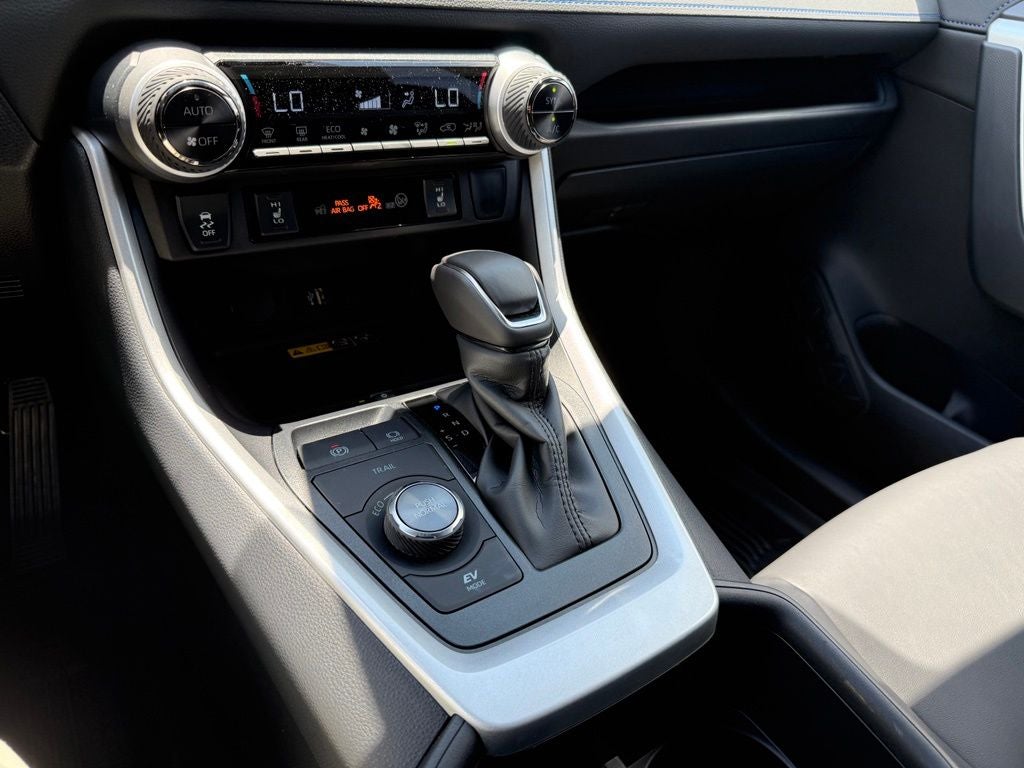 2025 Toyota RAV4 Hybrid XSE