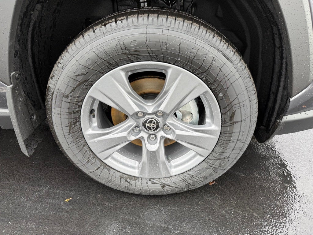 2025 Toyota RAV4 Hybrid LE