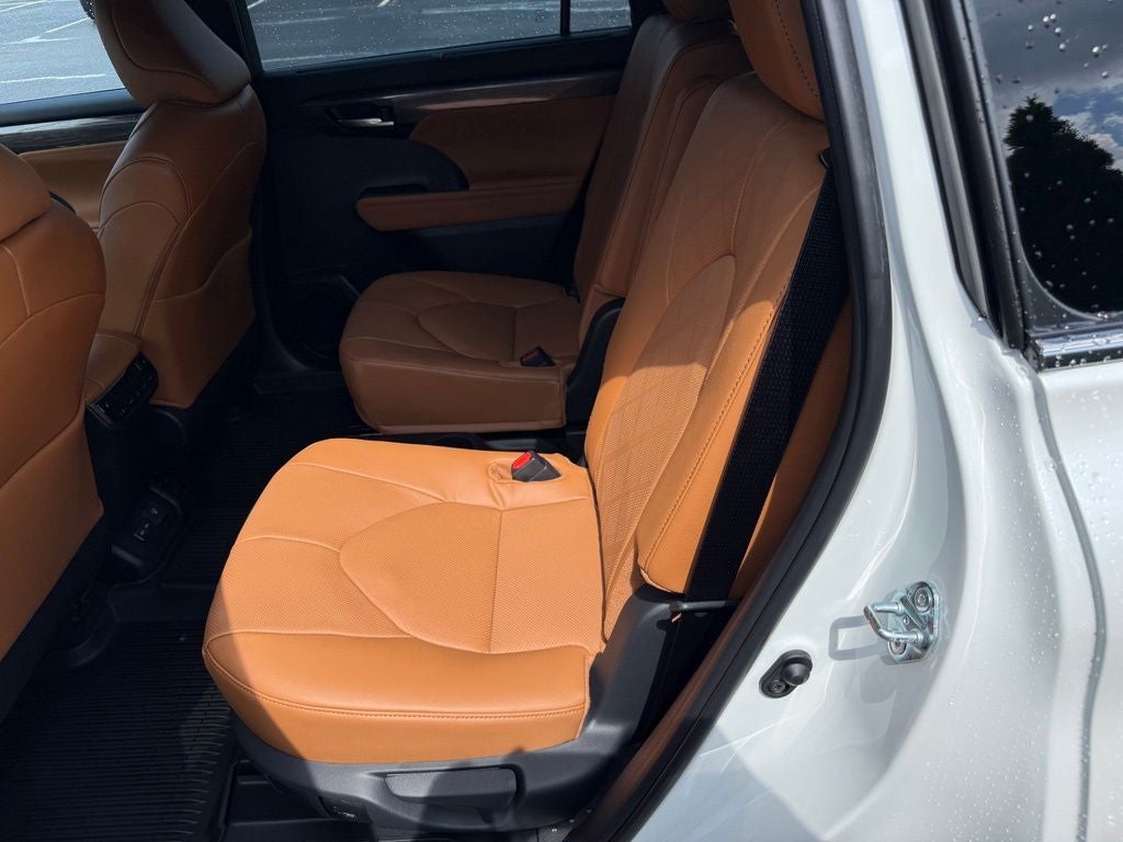 2026 Toyota Highlander Platinum
